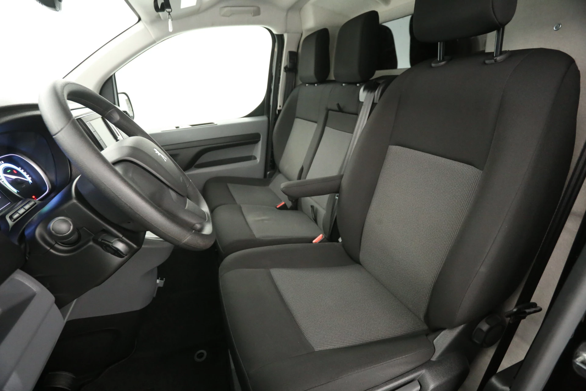 Hoofdafbeelding Peugeot e-Expert