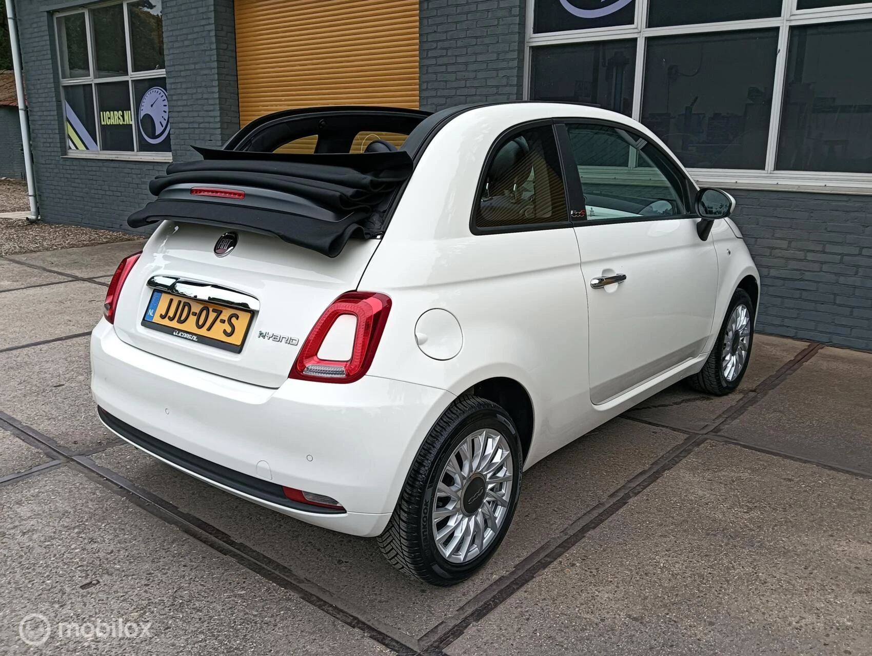 Hoofdafbeelding Fiat 500C