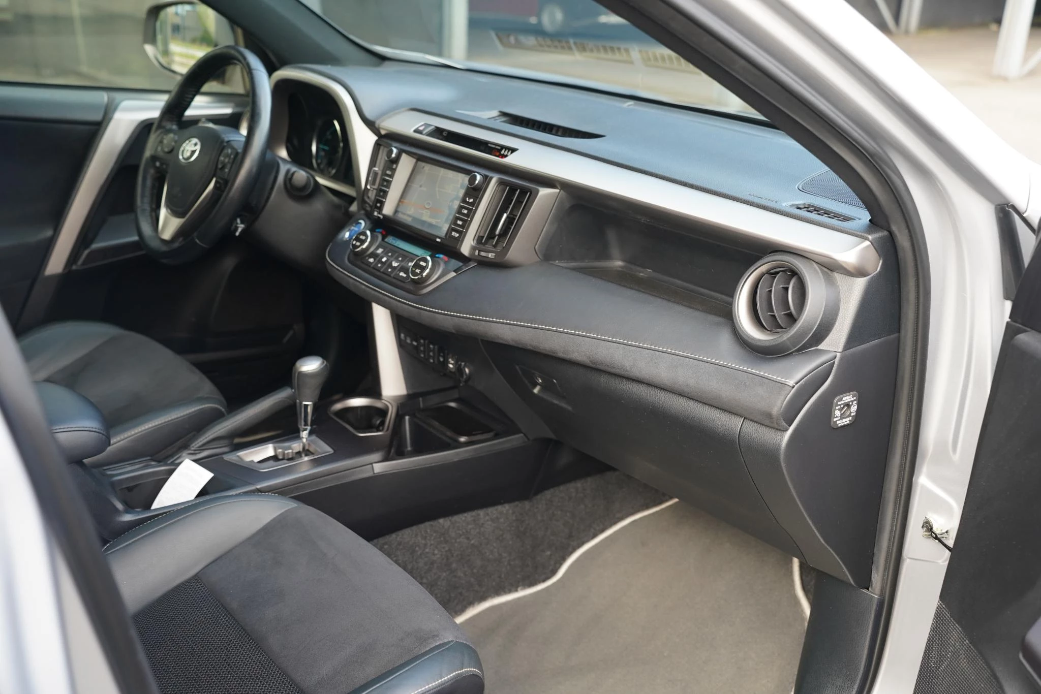 Hoofdafbeelding Toyota RAV4