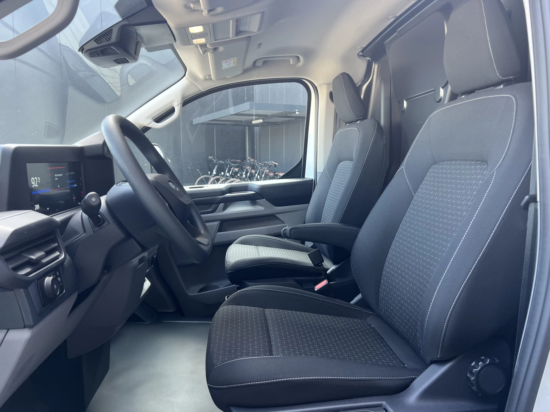 Hoofdafbeelding Ford E-Transit Custom