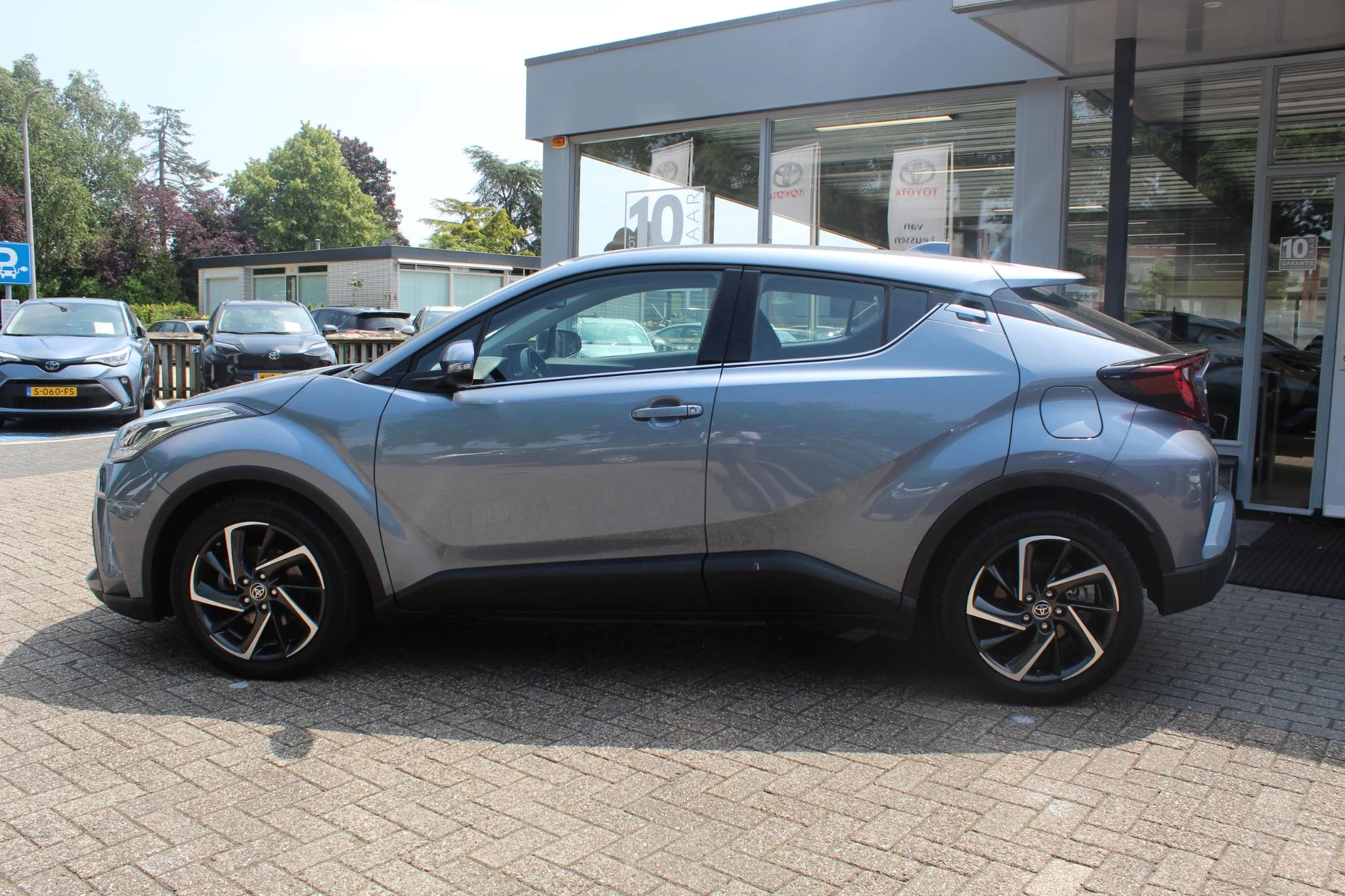 Hoofdafbeelding Toyota C-HR