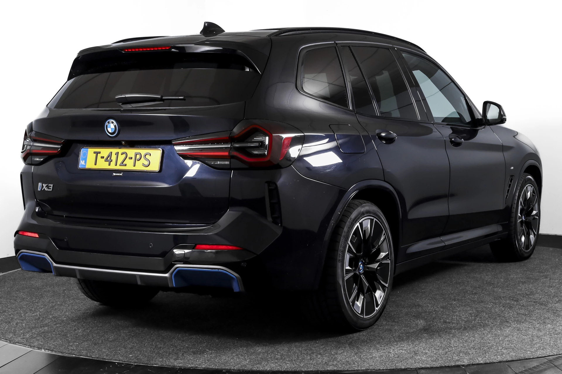 Hoofdafbeelding BMW iX3
