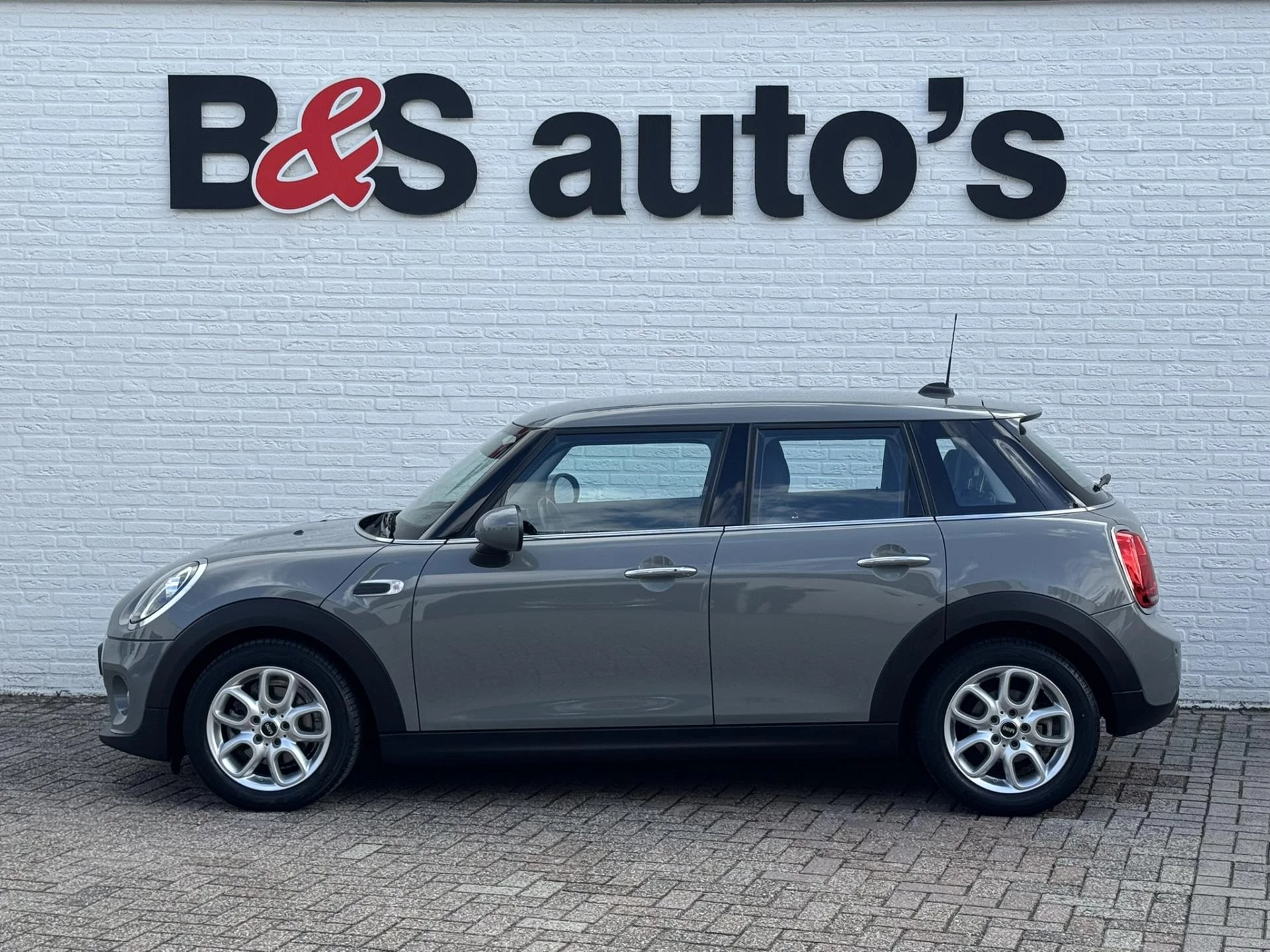 Hoofdafbeelding MINI 5-deurs