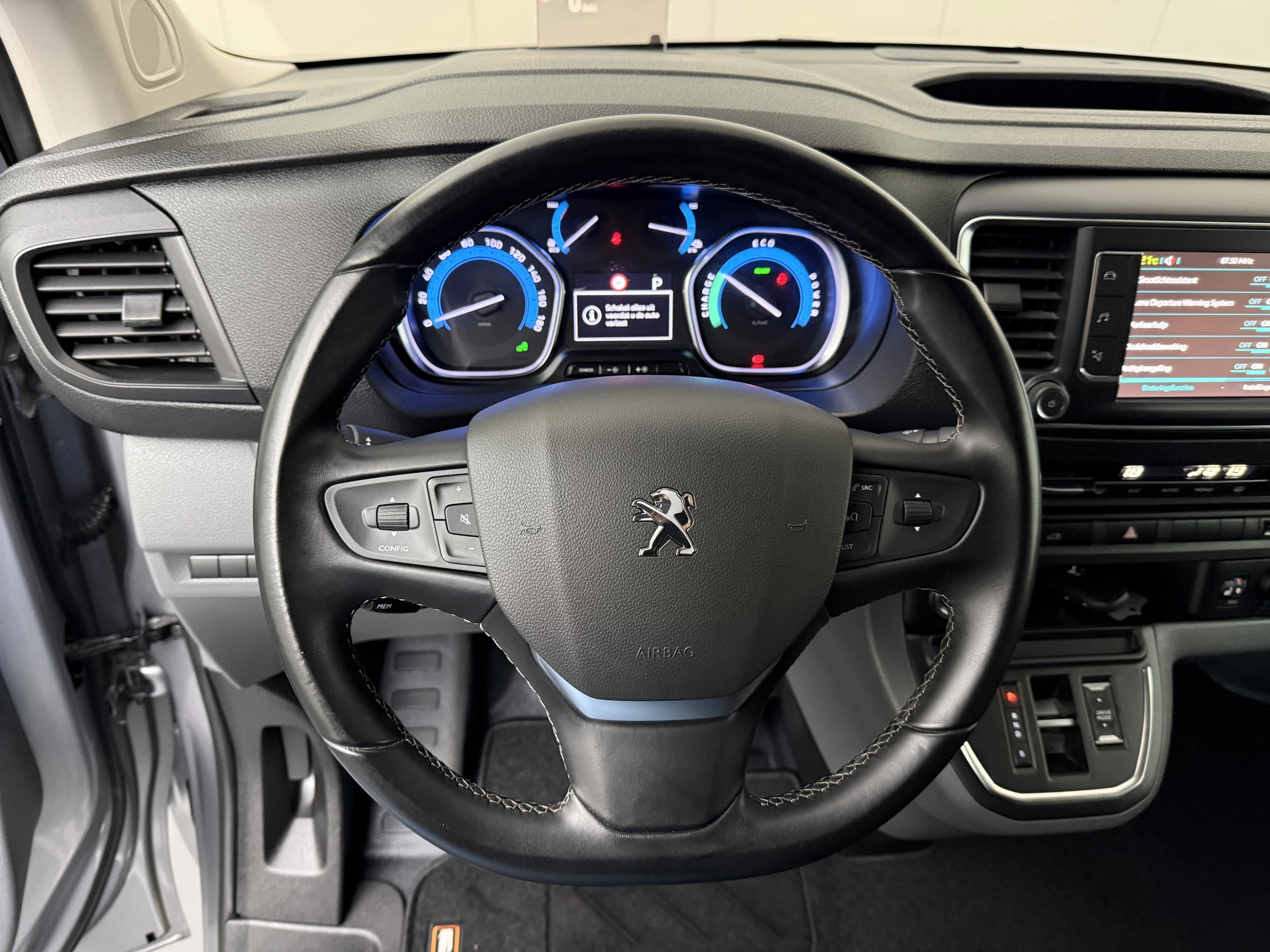 Hoofdafbeelding Peugeot e-Expert