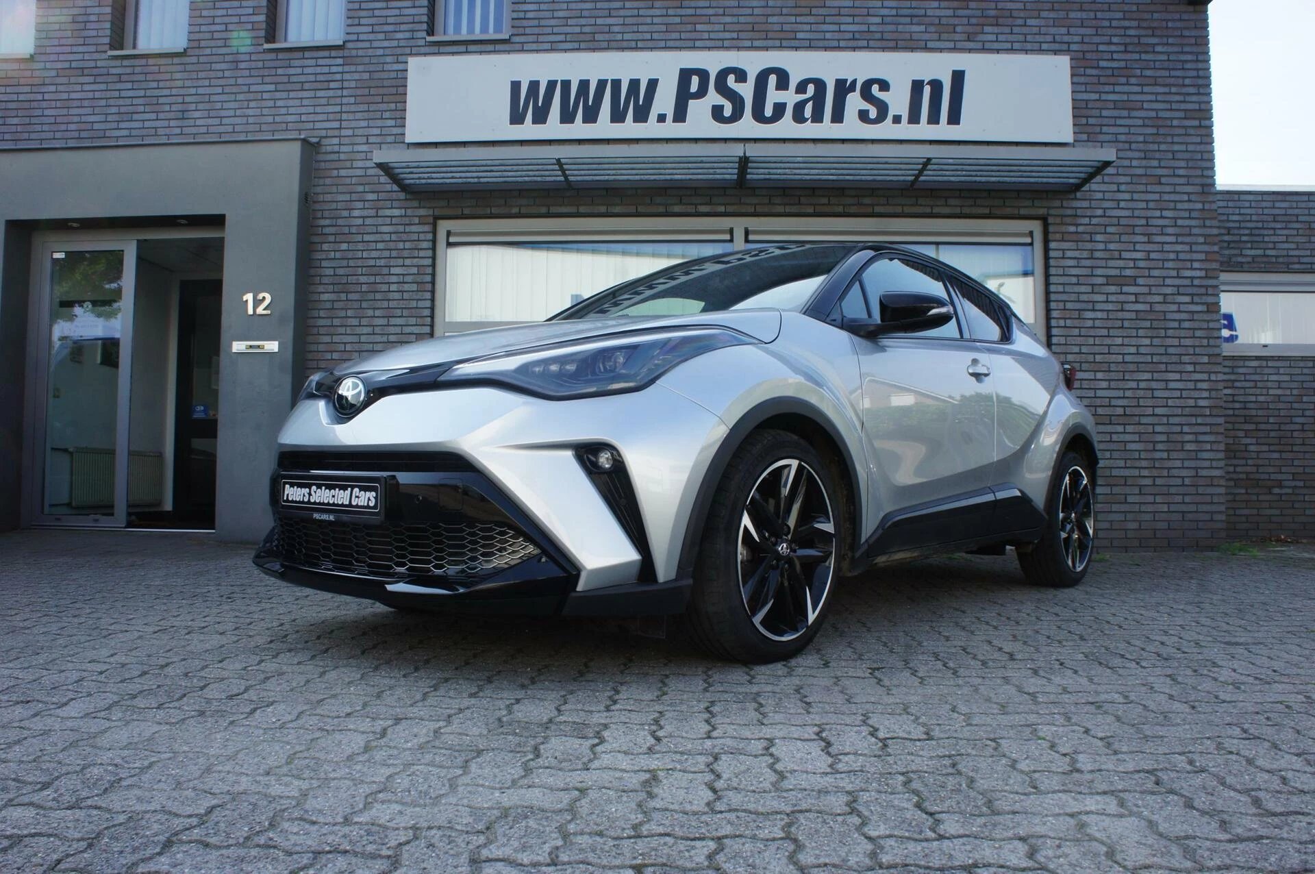 Hoofdafbeelding Toyota C-HR