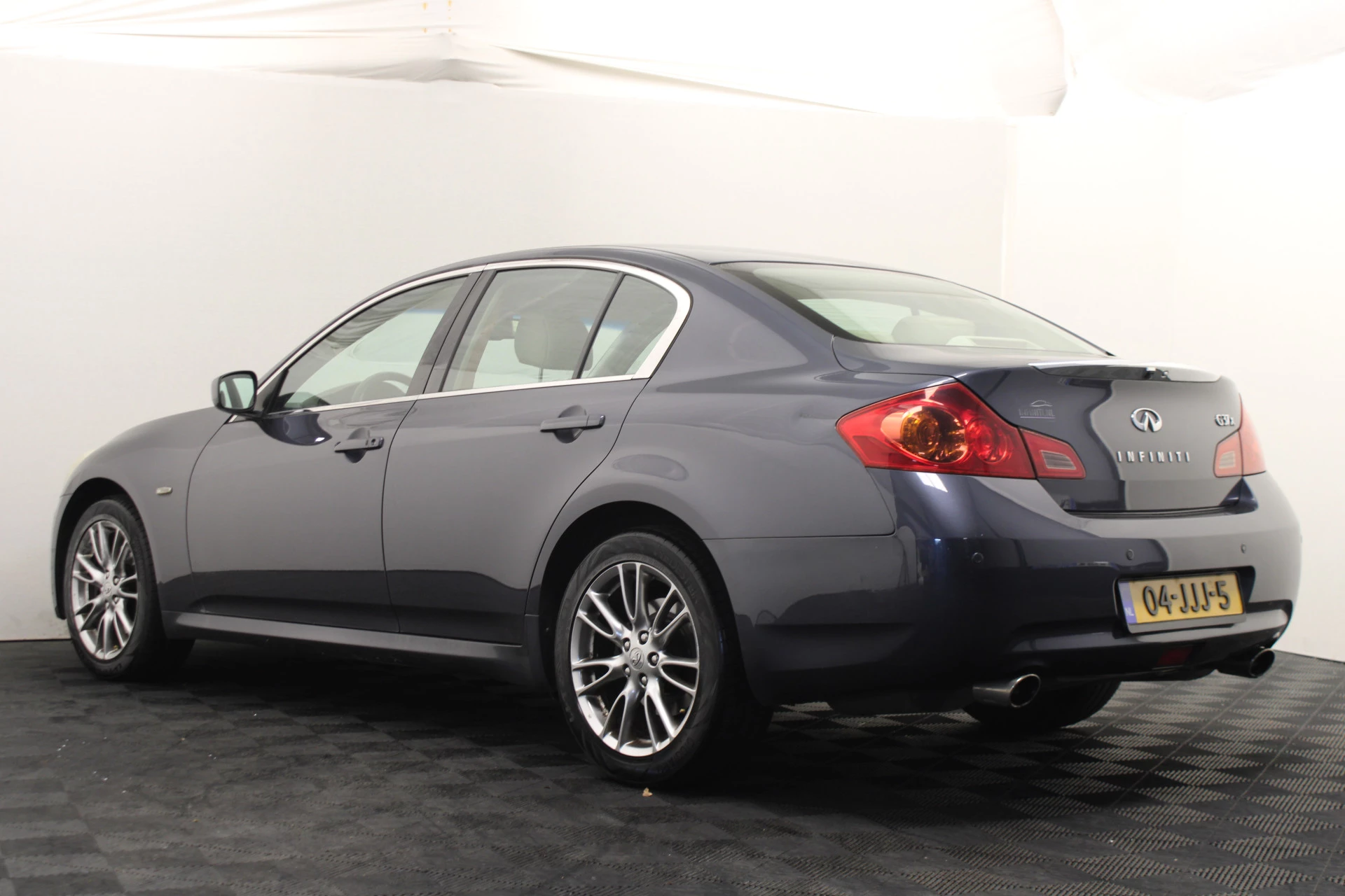 Hoofdafbeelding Infiniti G37