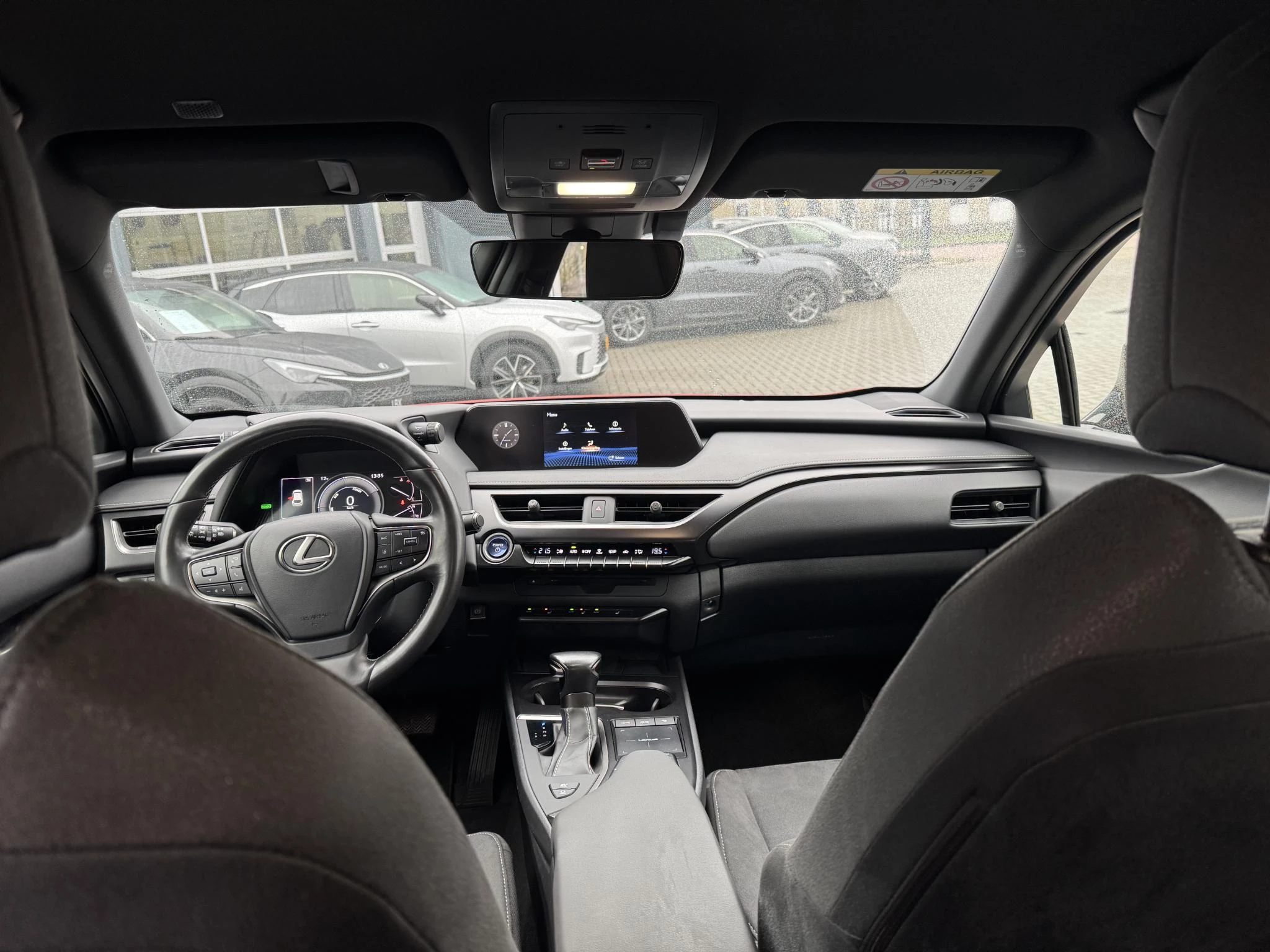 Hoofdafbeelding Lexus UX