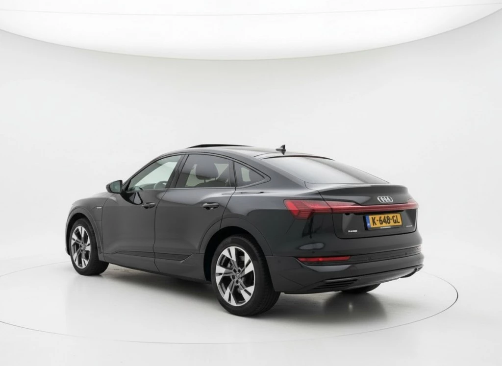Hoofdafbeelding Audi e-tron