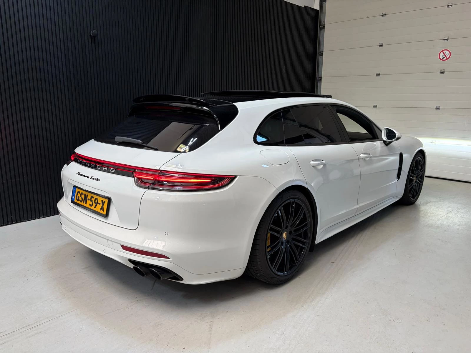 Hoofdafbeelding Porsche Panamera