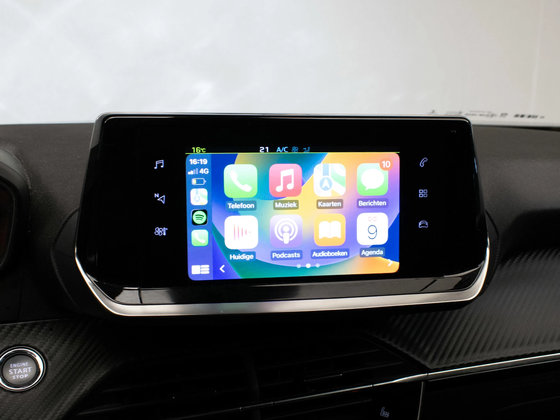 Hoofdafbeelding Peugeot e-2008