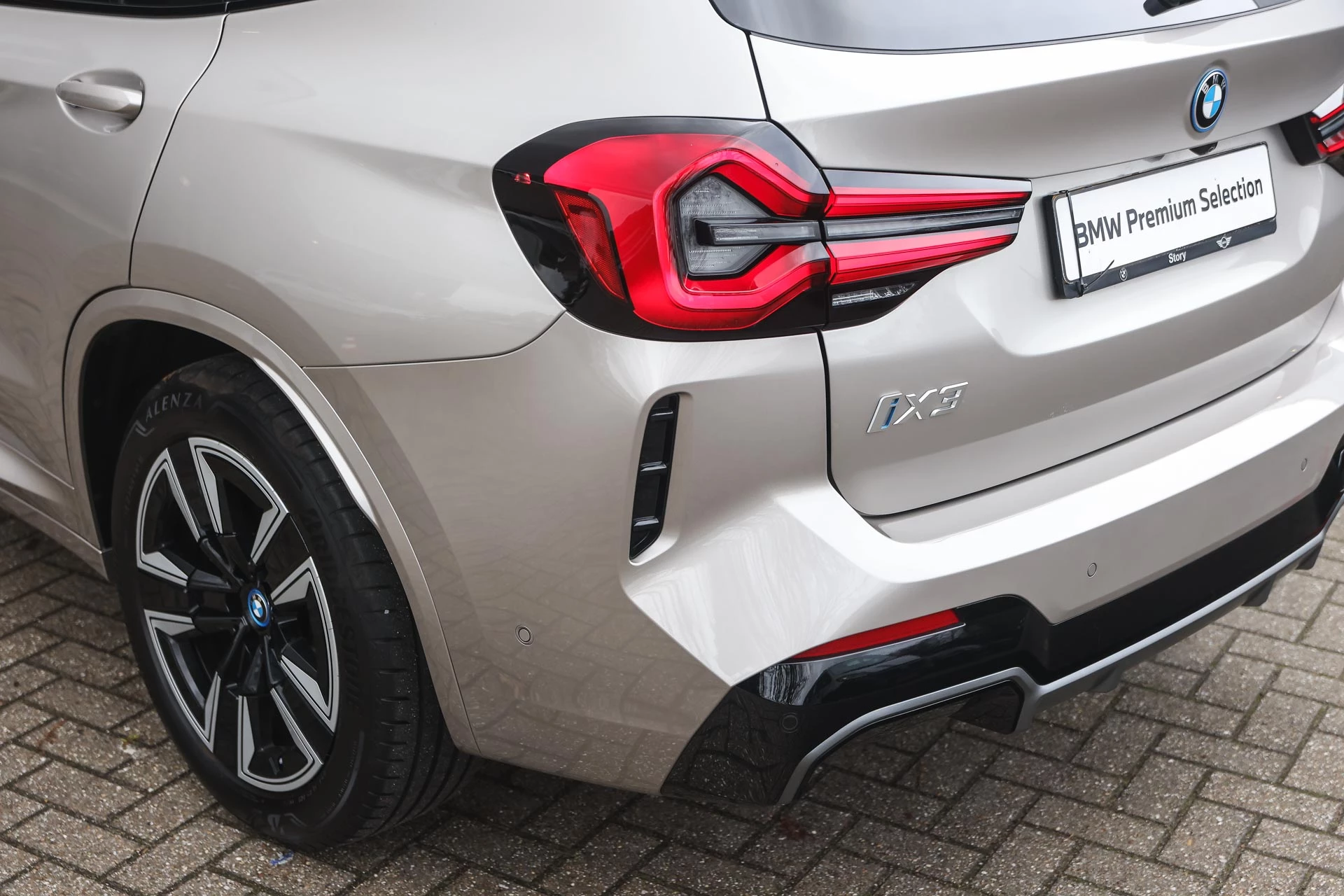 Hoofdafbeelding BMW iX3