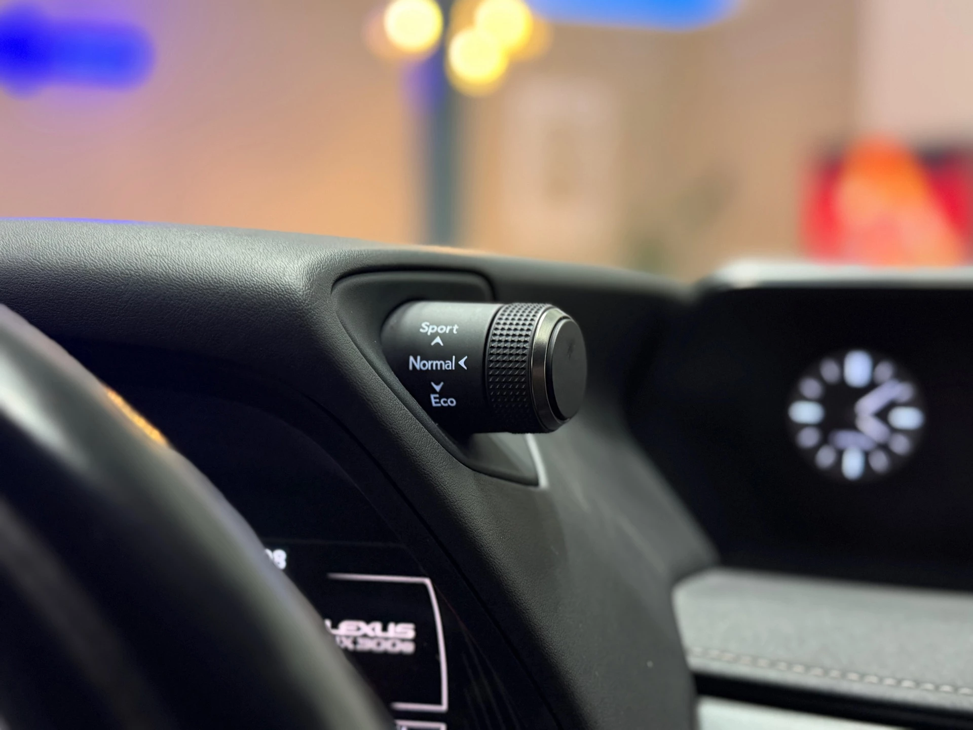 Hoofdafbeelding Lexus UX