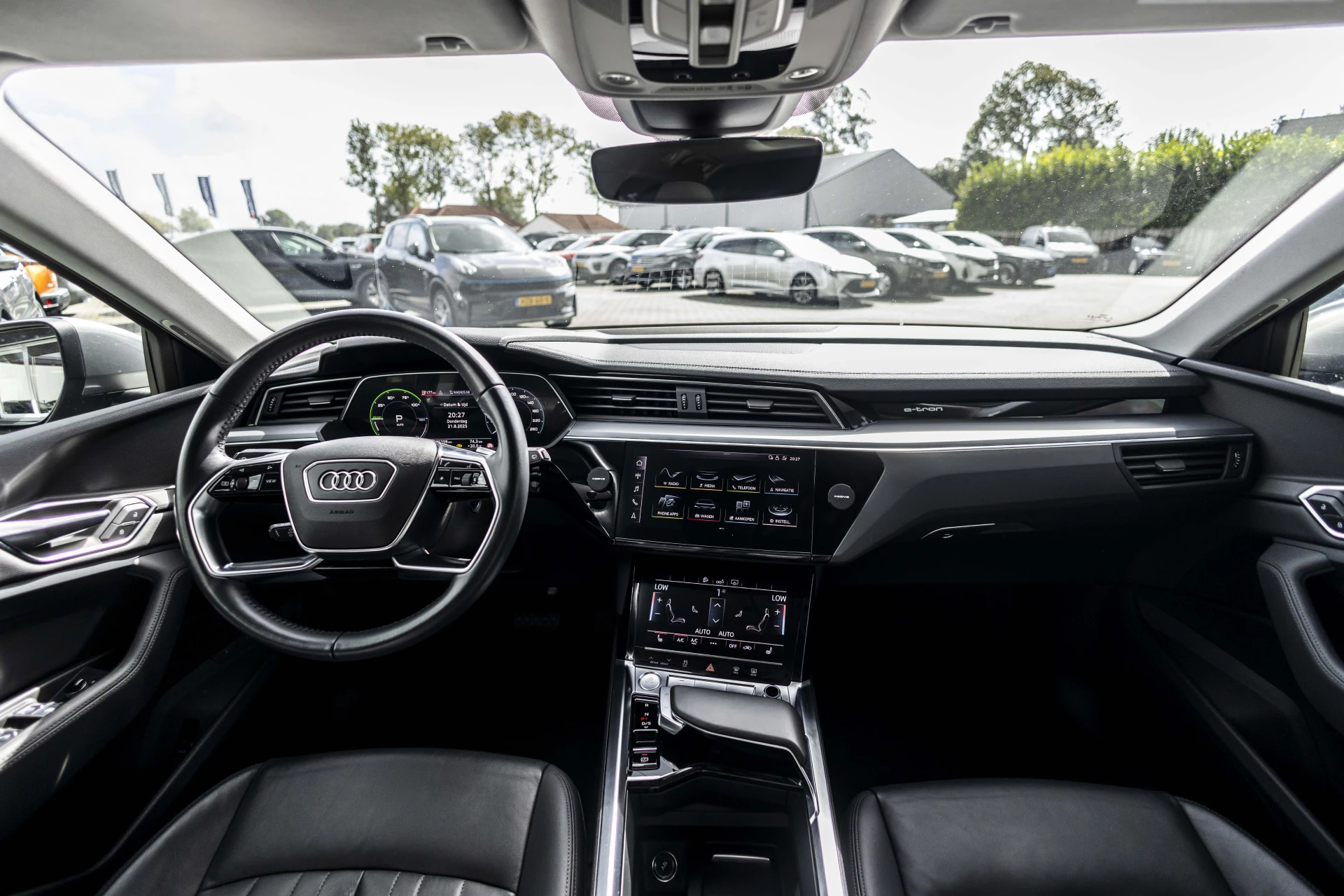 Hoofdafbeelding Audi e-tron