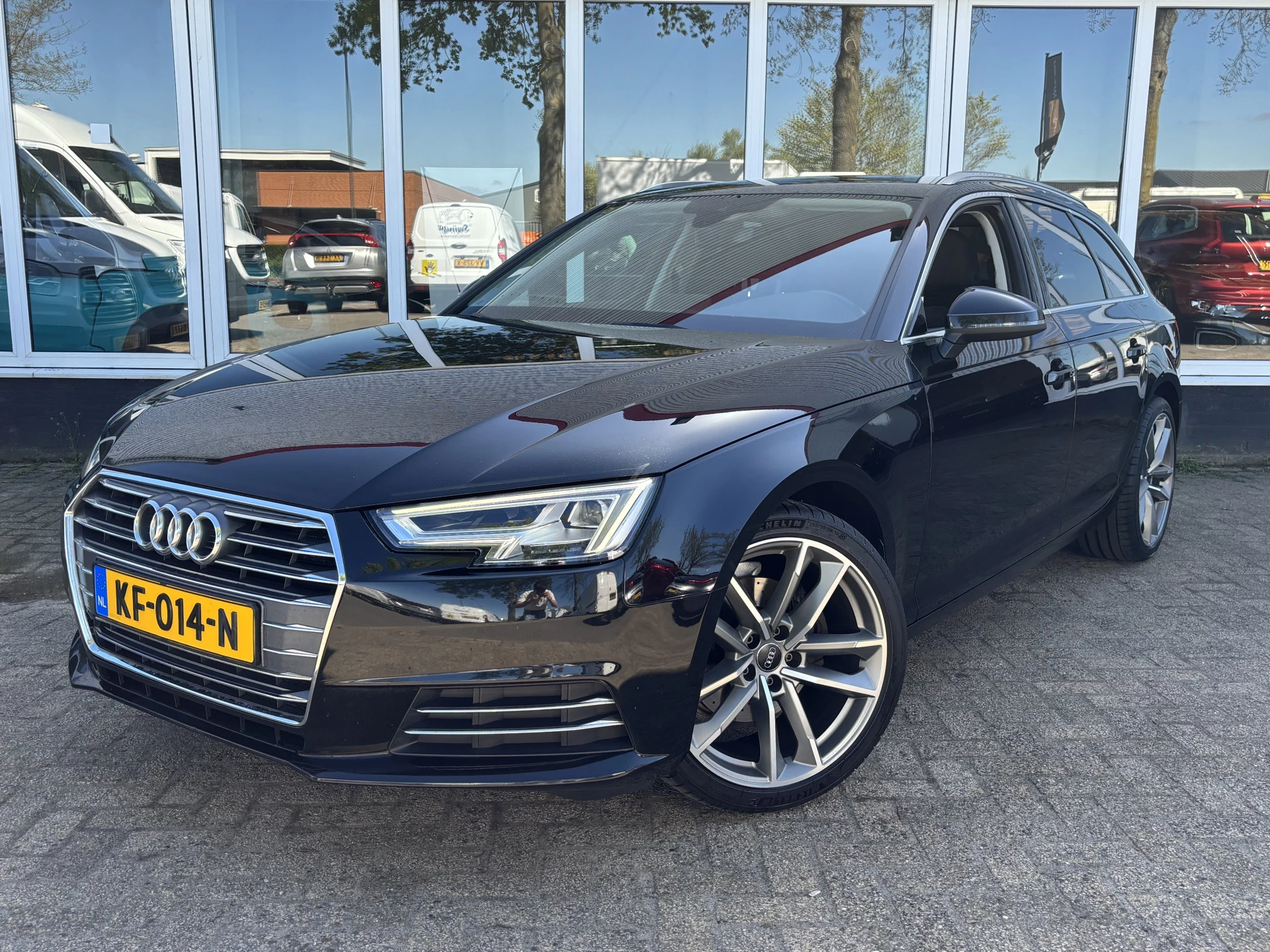 Hoofdafbeelding Audi A4