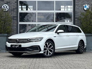 Volkswagen Passat VARIANT 1.4 TSI GTE PANO - CAMERA - TREKH.