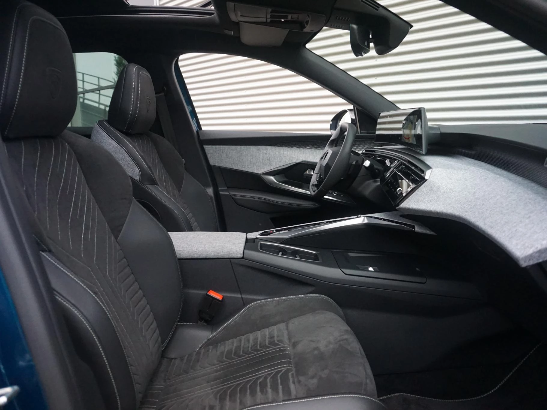 Hoofdafbeelding Peugeot e-3008