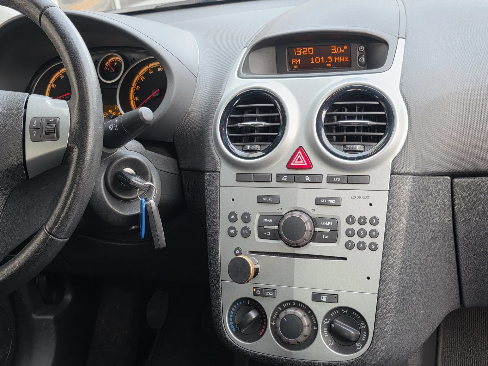 Hoofdafbeelding Opel Corsa