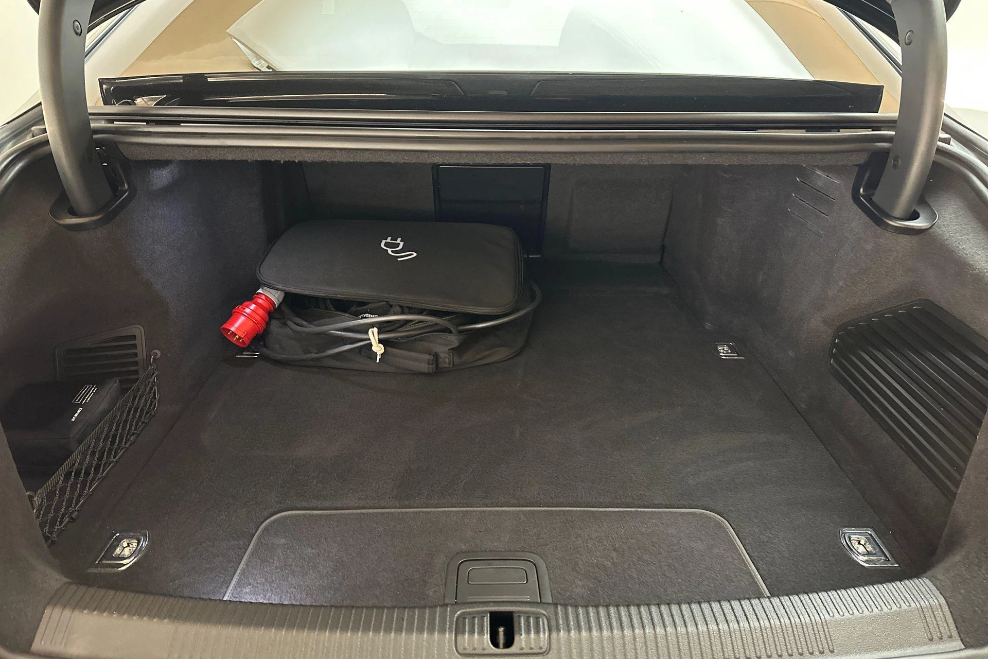 Hoofdafbeelding Audi A8
