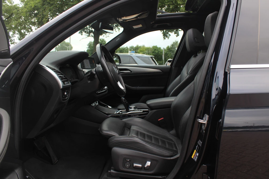 Hoofdafbeelding BMW iX3