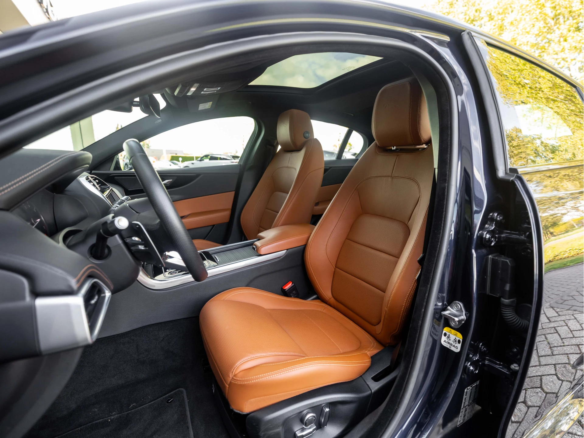 Hoofdafbeelding Jaguar XE