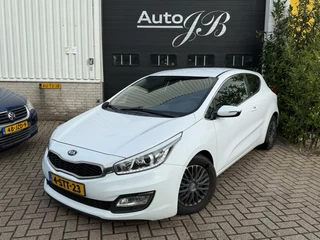 Hoofdafbeelding Kia pro_cee'd Kia Pro Cee'd 1.6 GDI | NAVIGATIE | TREKHAAK | APK 09-2025!!