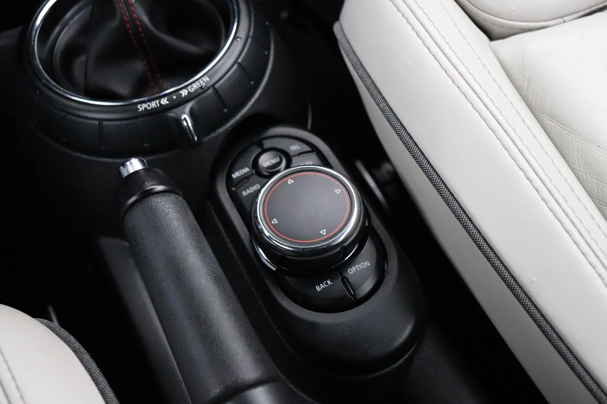 Hoofdafbeelding MINI Cooper Cabrio