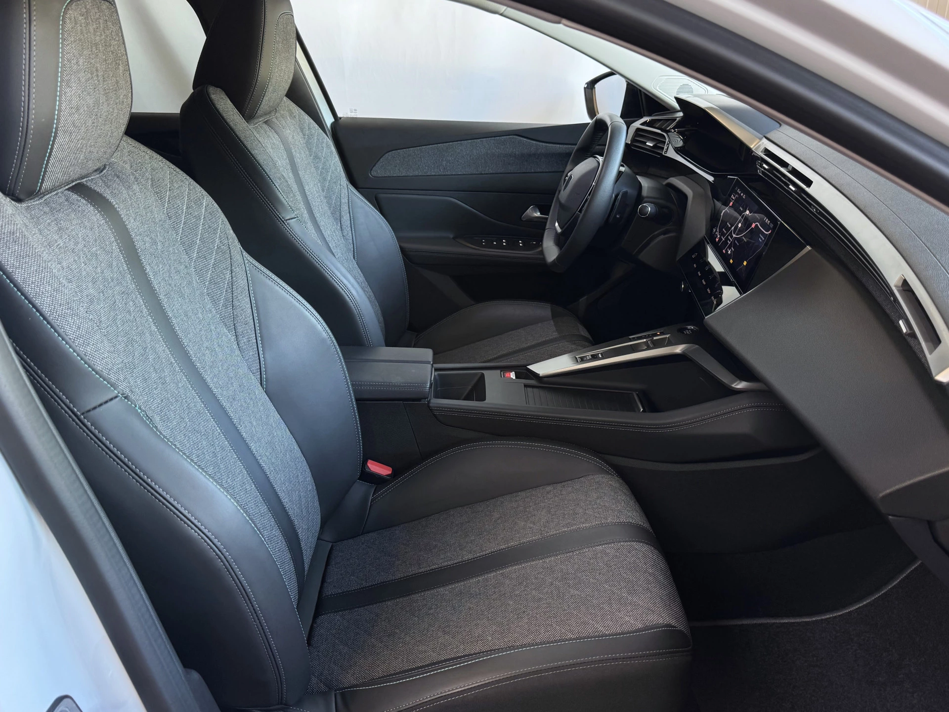 Hoofdafbeelding Peugeot 408