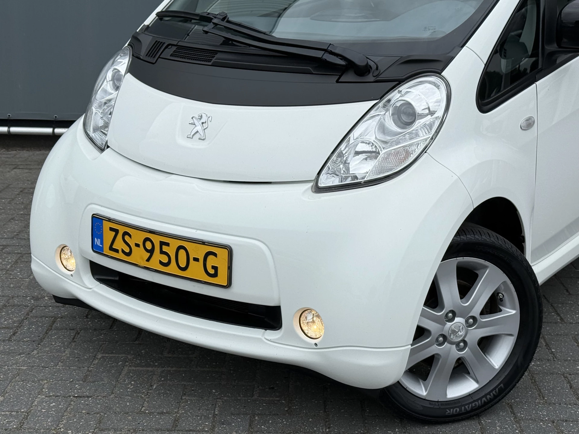 Hoofdafbeelding Peugeot iOn