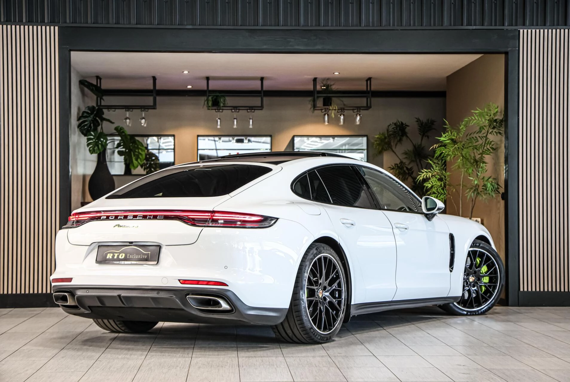 Hoofdafbeelding Porsche Panamera