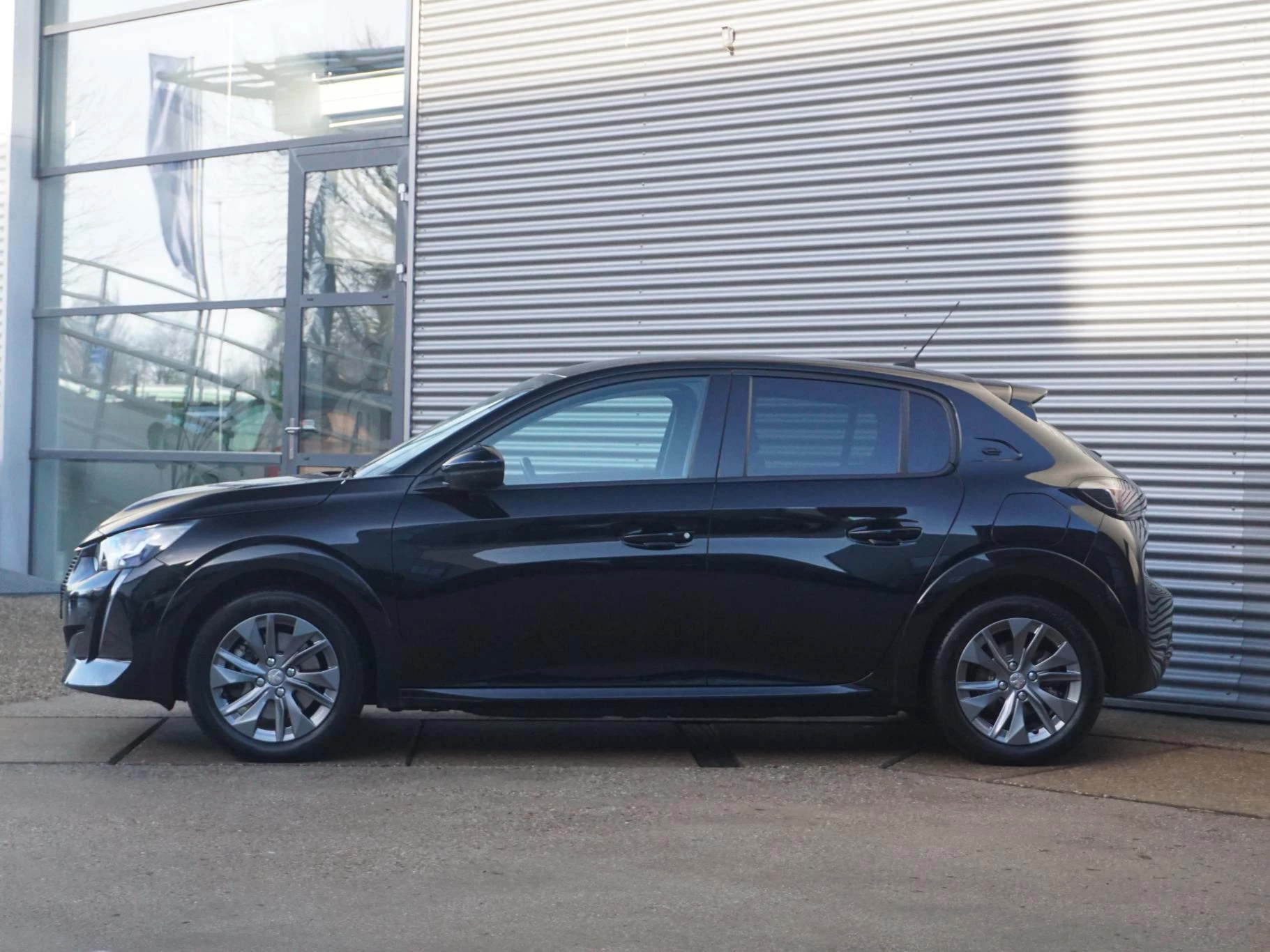 Hoofdafbeelding Peugeot e-208