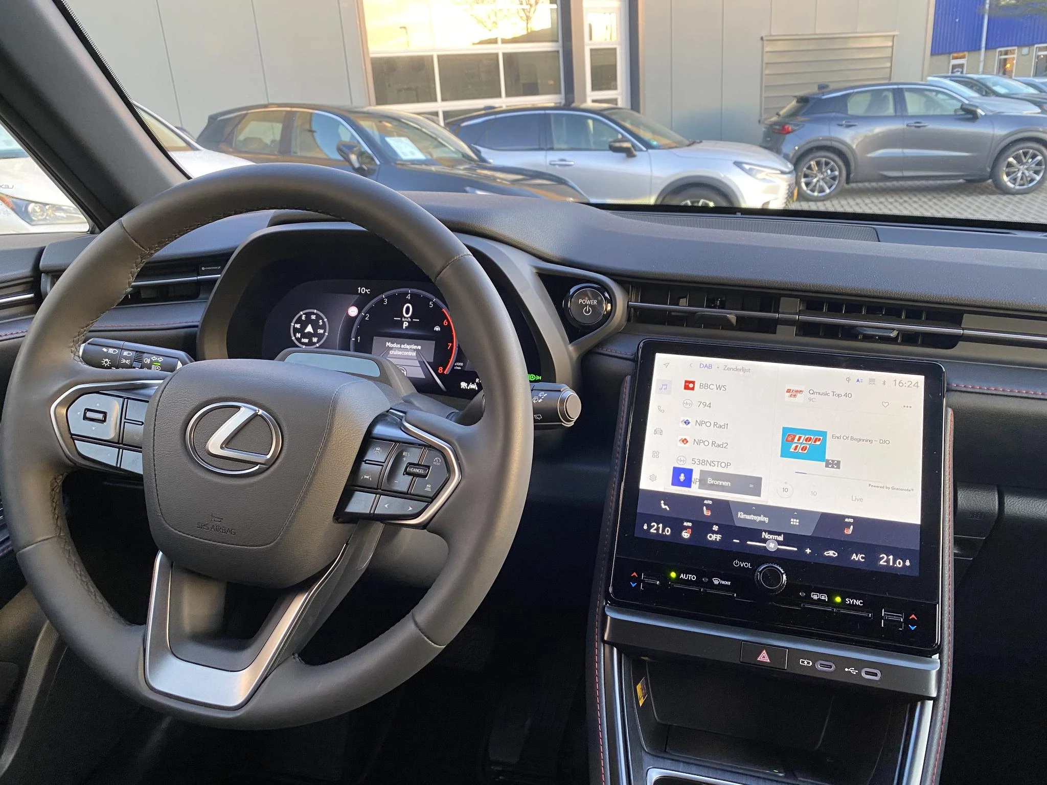 Hoofdafbeelding Lexus LBX