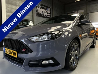 Ford Focus 2.0 ST-3 Recaro stoelen, Navi, Camera, Leer