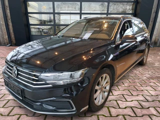 Volkswagen Passat Variant 1.4 TSI PHEV GTE Business Premium | LED Matrix | Virtual | Stoelverwarming | ACC | Park Assist | Travel Assist | Camera | Side Assist |