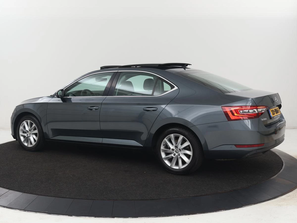 Hoofdafbeelding Škoda Superb