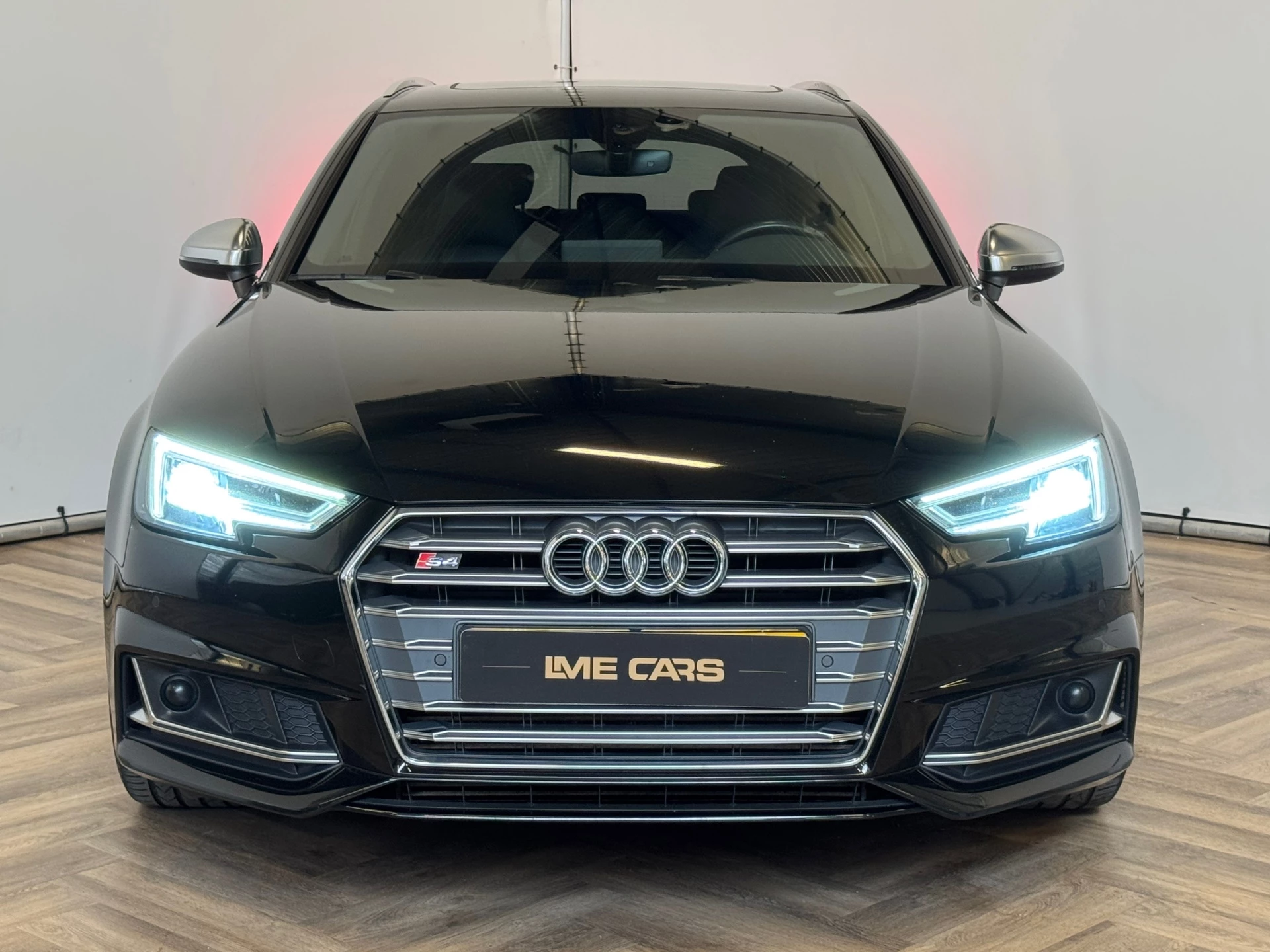Hoofdafbeelding Audi S4