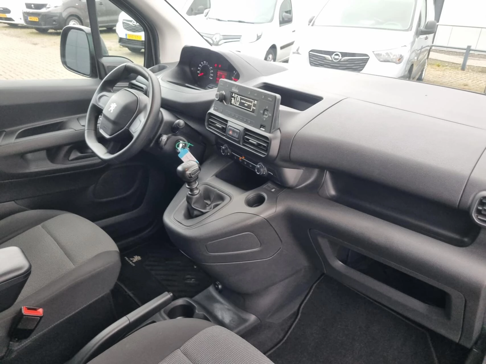 Hoofdafbeelding Peugeot Partner