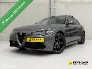Hoofdafbeelding Alfa Romeo Giulia Alfa Romeo Giulia 2.0 T AWD Veloce Panodak 19 inch Carplay Navi Camera Memory Leer