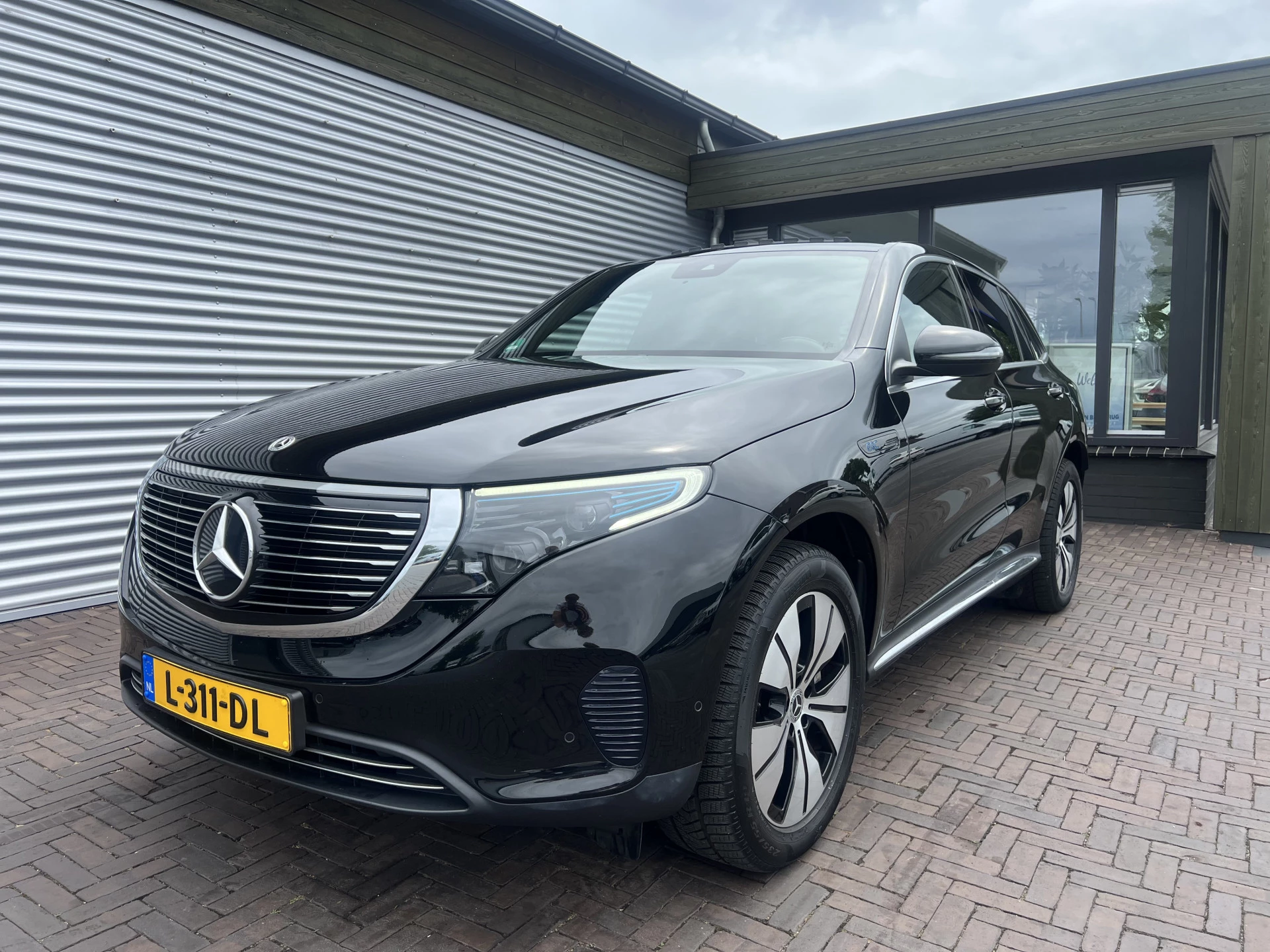 Hoofdafbeelding Mercedes-Benz EQC