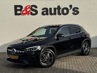 Hoofdafbeelding Mercedes-Benz GLA Mercedes-Benz GLA-klasse 200 AMG Sfeerverlichting Trekhaak Cruise Climate Navigatie Bluetooth Stoelverwarming