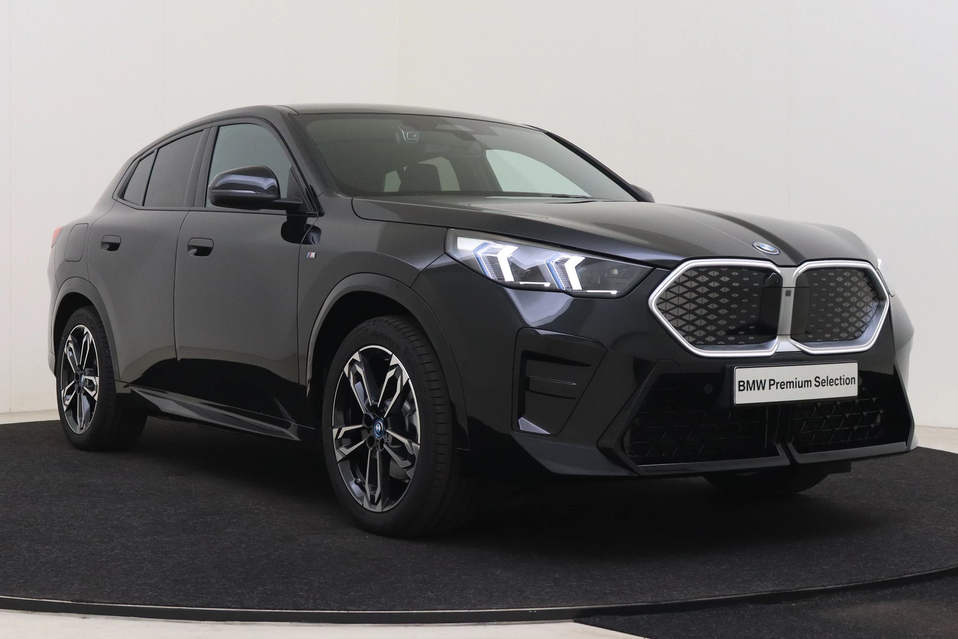 Hoofdafbeelding BMW iX2