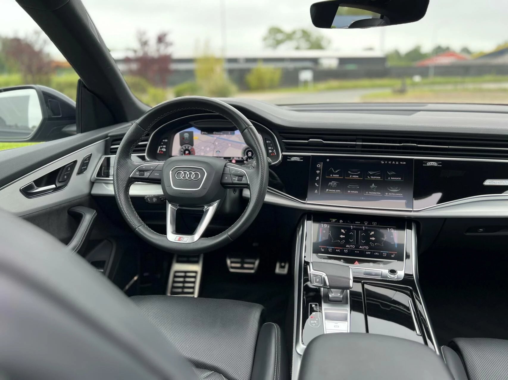 Hoofdafbeelding Audi Q8