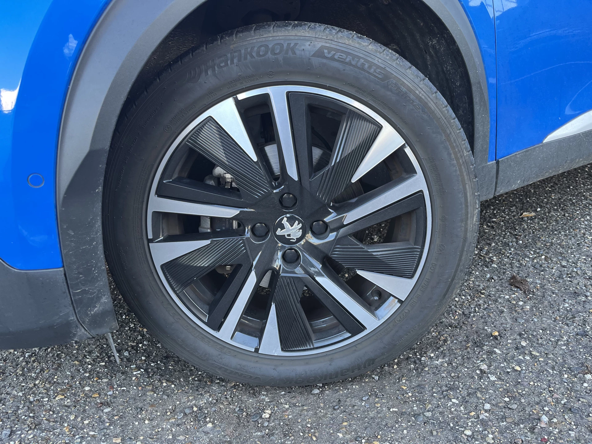 Hoofdafbeelding Peugeot e-2008