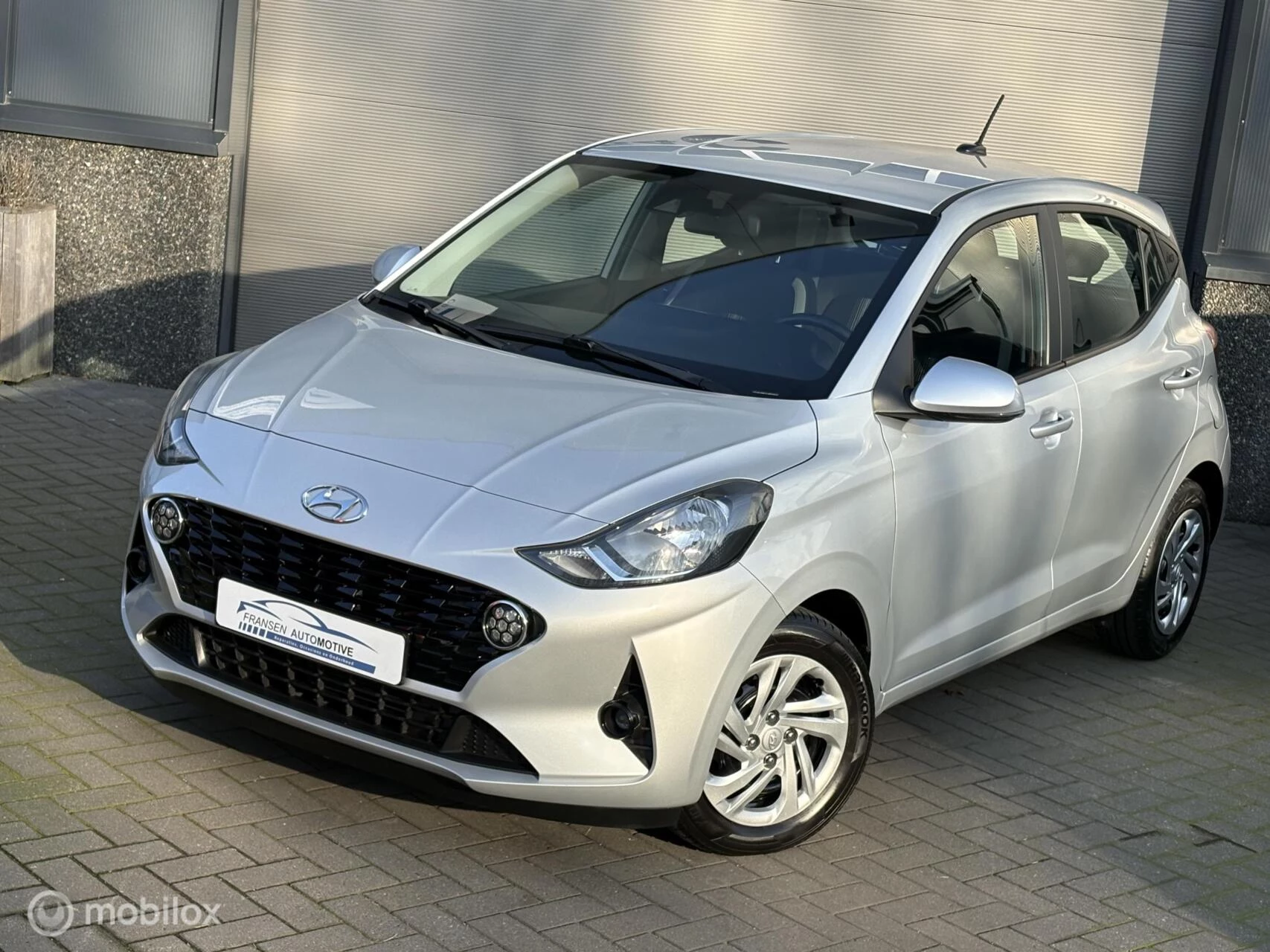 Hoofdafbeelding Hyundai i10