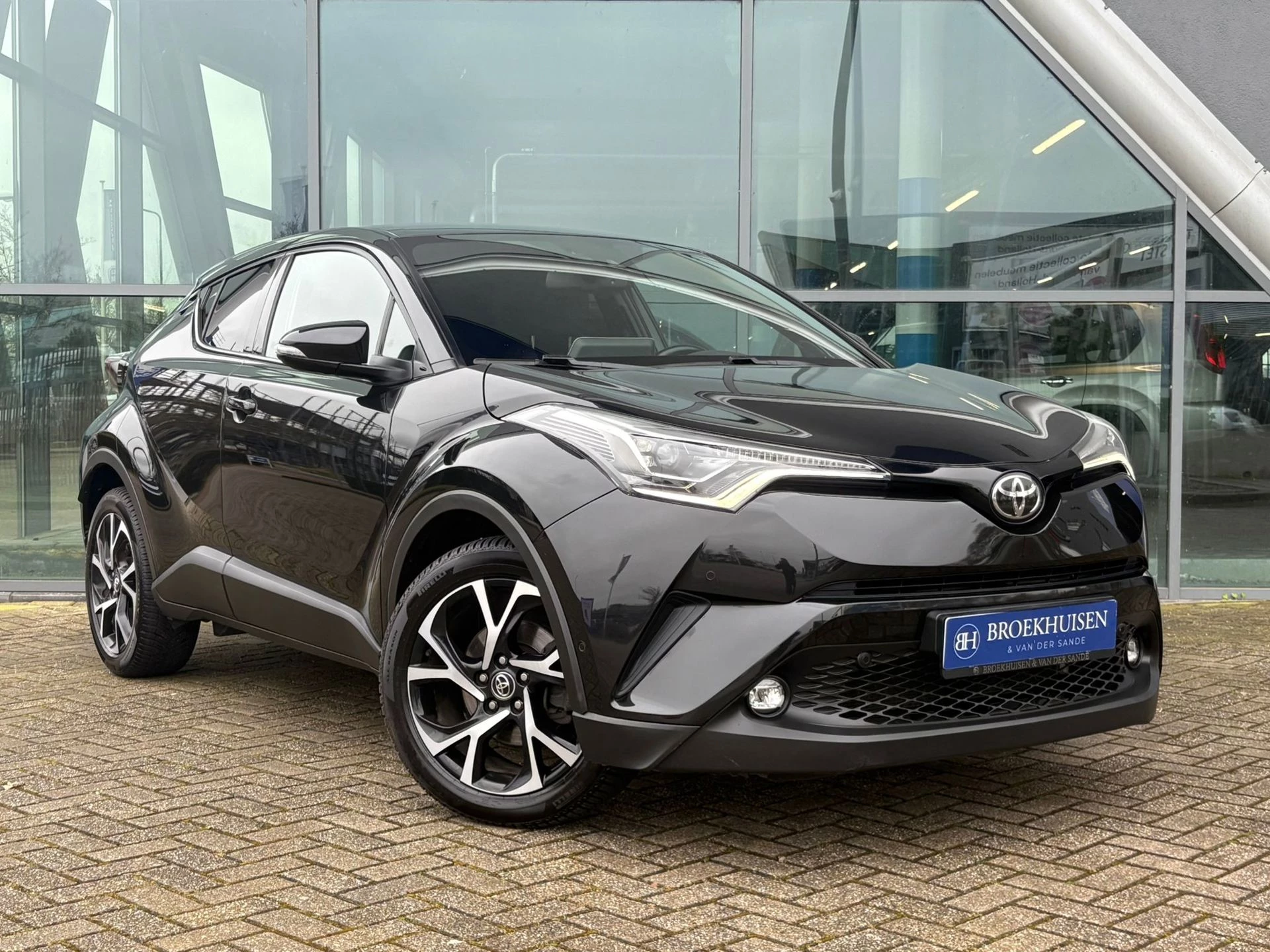 Hoofdafbeelding Toyota C-HR
