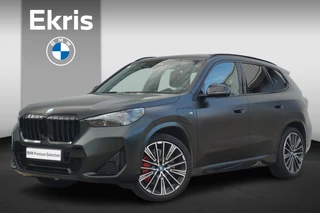 BMW X1 xDrive30e | M Sport Pro | Trekhaak | Schuif-kanteldak | Head-up| Harman Kardon | Driving Assistant Professional | Rondomzicht camera's | Elektrische stoelen met geheugen | 20 Inch