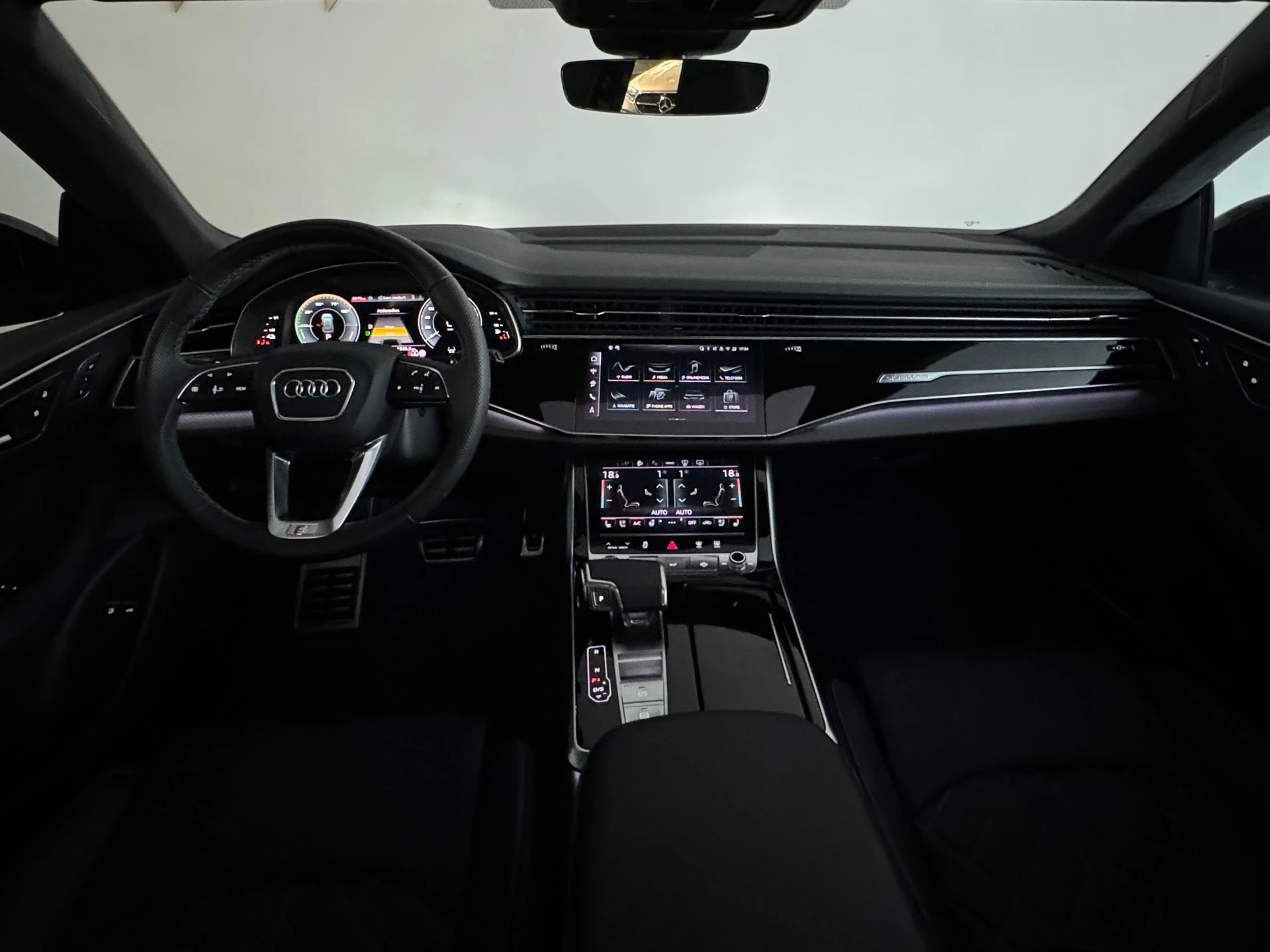 Hoofdafbeelding Audi Q8