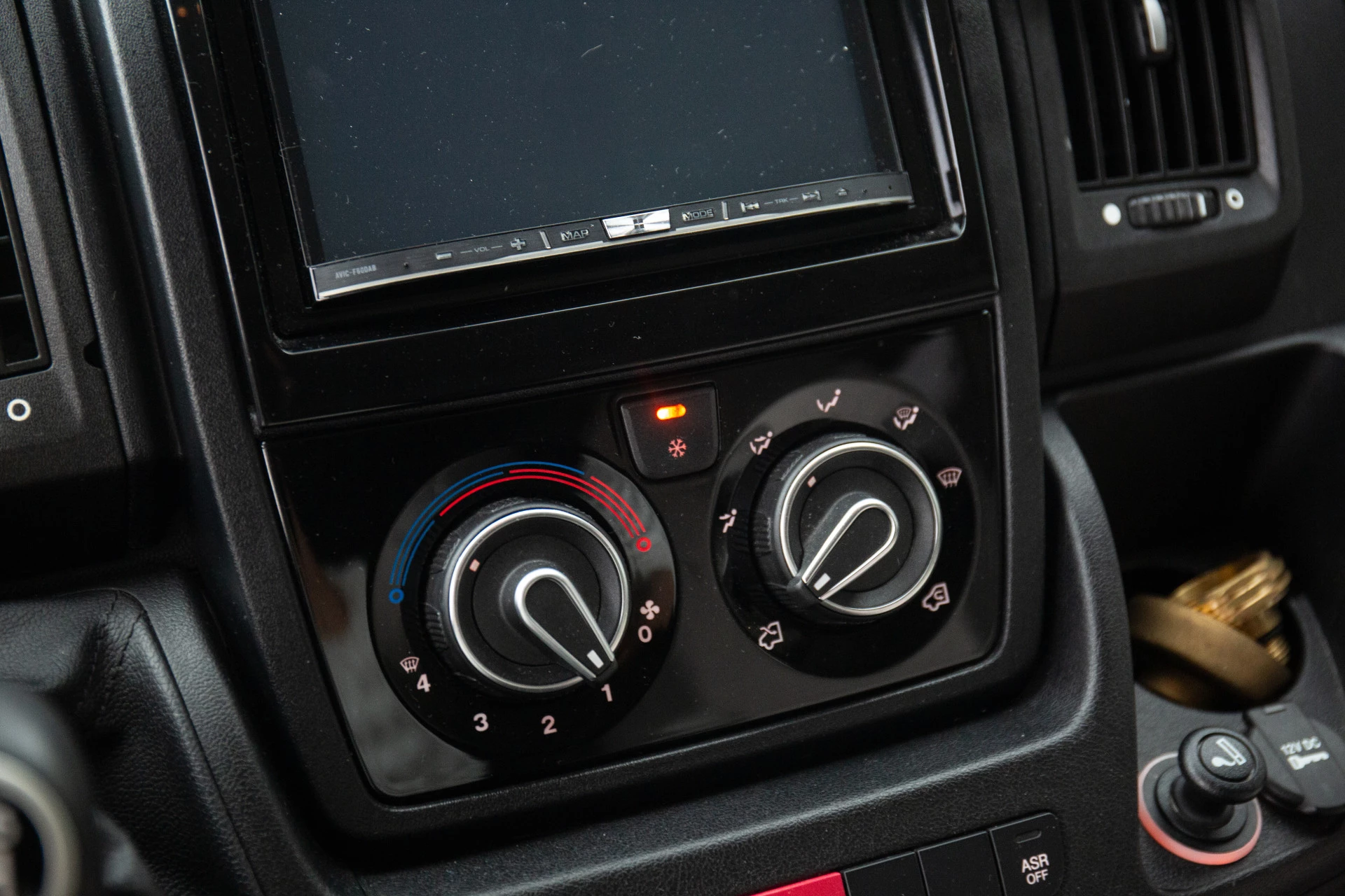 Hoofdafbeelding Karma DEXTER