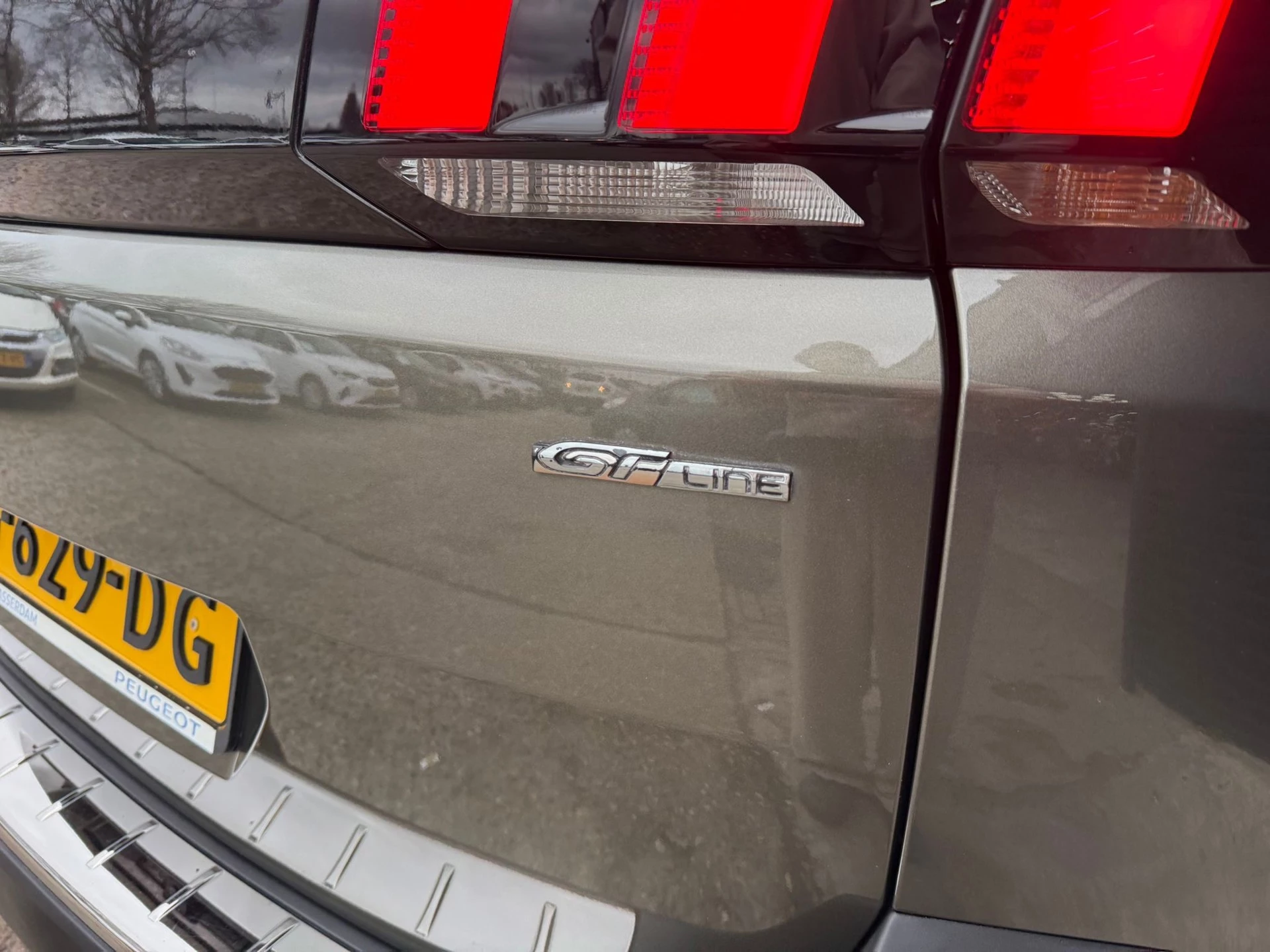 Hoofdafbeelding Peugeot 5008