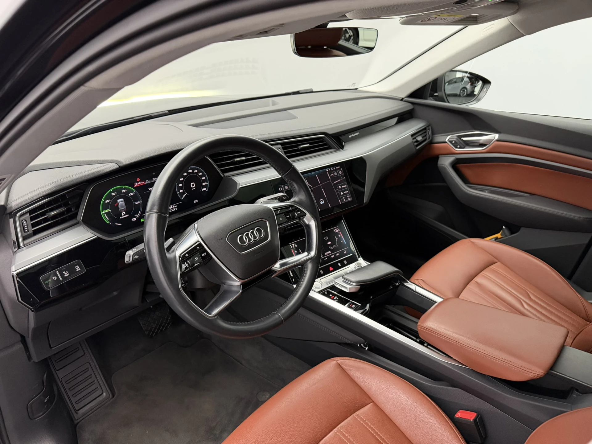 Hoofdafbeelding Audi e-tron