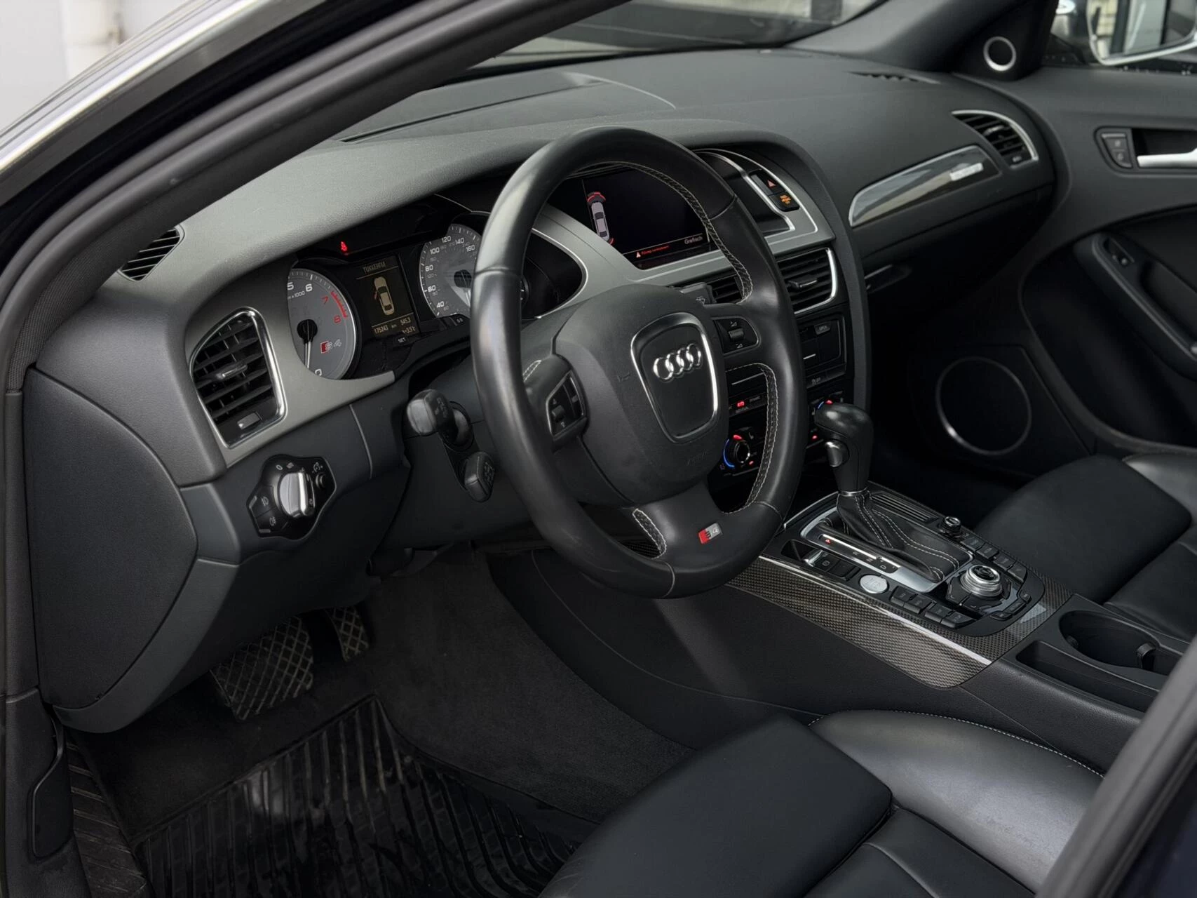 Hoofdafbeelding Audi S4